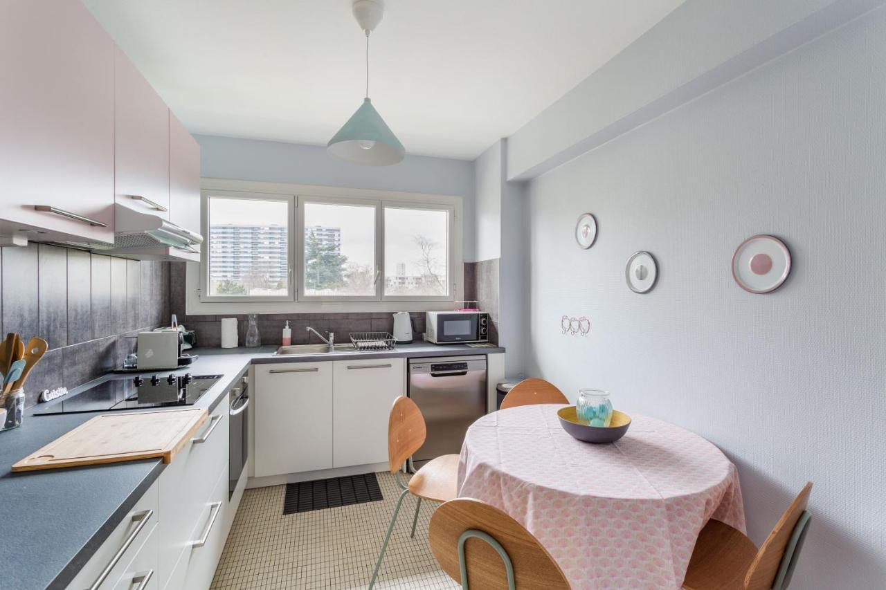 Rosa, Confortable 2 Chambres Avec Parking Dans Le Centre Rennes Luaran gambar
