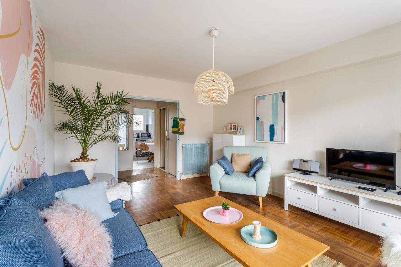 Rosa, Confortable 2 Chambres Avec Parking Dans Le Centre Rennes Luaran gambar